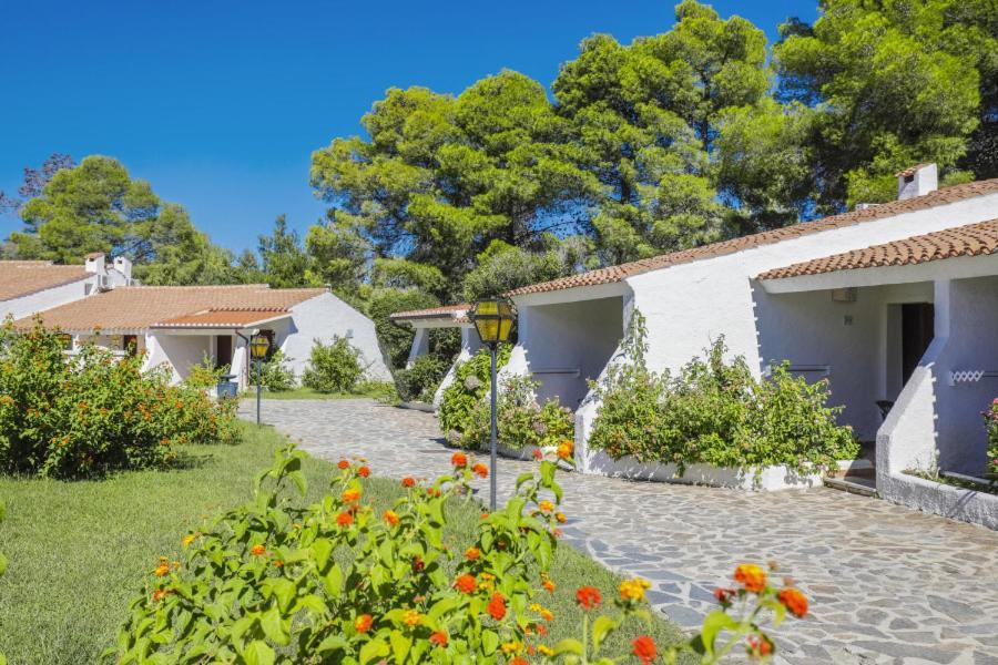 Nicolaus Club Li Cucutti Hotel Agrustos Exterior photo